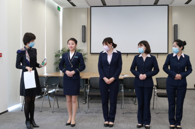 國(guó)網(wǎng)信通產(chǎn)業(yè)集團(tuán)智芯公司舉辦“知禮儀、守規(guī)矩”系列培訓(xùn)，提升會(huì)議服務(wù)專(zhuān)業(yè)素養(yǎng)